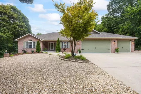 8 Fryer Ln, Bella Vista, AR 72715