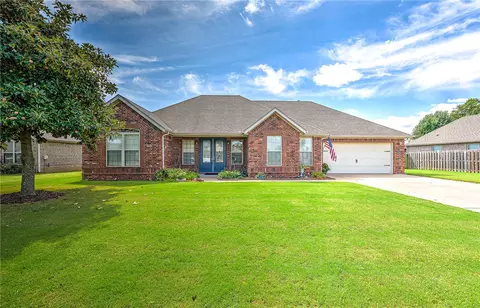 727 Black Onyx Ave, Springdale, AR 72764