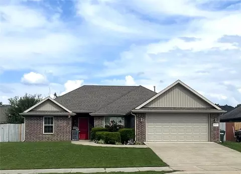 3111 S I St, Rogers, AR 72758