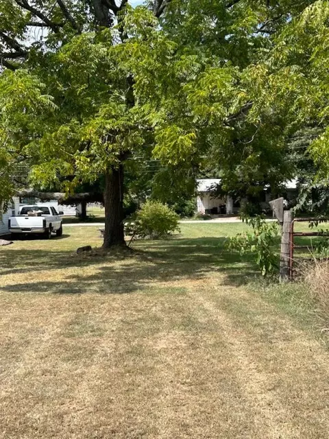 312 Huenefeld St, Lincoln, AR 72744