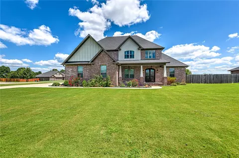 13444 Meadow Rdg, Fayetteville, AR 72704