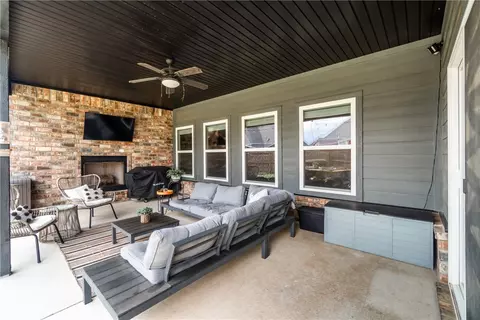 1061 Silver Maple St, Centerton, AR 72719 photo 15