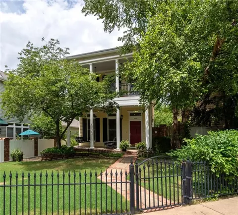1560 E Amber Dr, Fayetteville, AR 72703