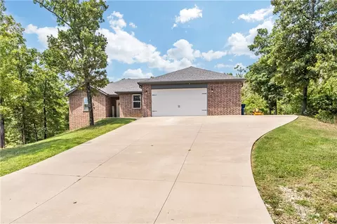 12 Carole Rae Ln, Bella Vista, AR 72714