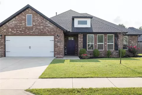 1736 Woodhause Cir, Pea Ridge, AR 72751