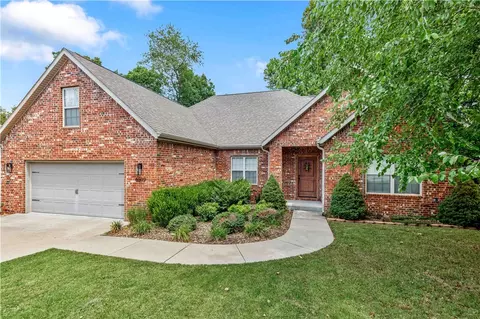 6609 W Cambridge Ave, Cave Springs, AR 72718