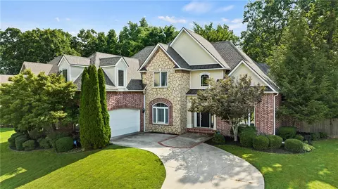 2458 N Worthington, Fayetteville, AR 72703