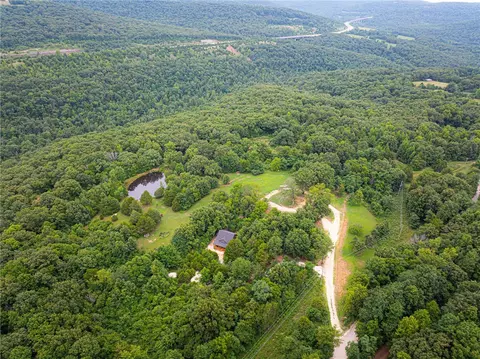 19940 Hidden Valley Rd, Winslow, AR 72959