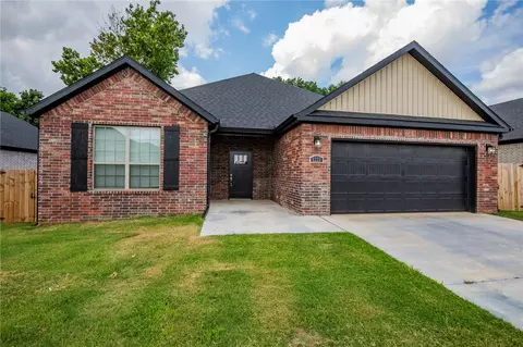 1221 Leslie St, Bentonville, AR 72713