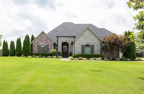 2487 Brookwater Ln, Fayetteville, AR 72703