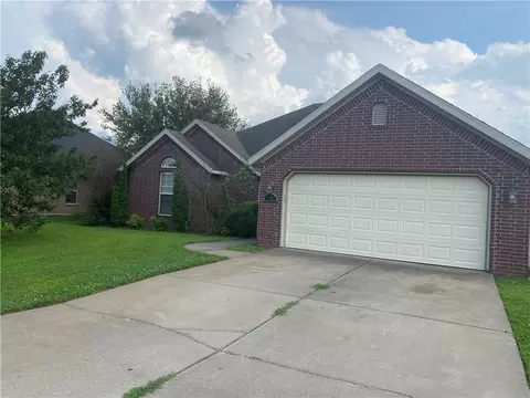 114 W Necessary Dr, Rogers, AR 72758
