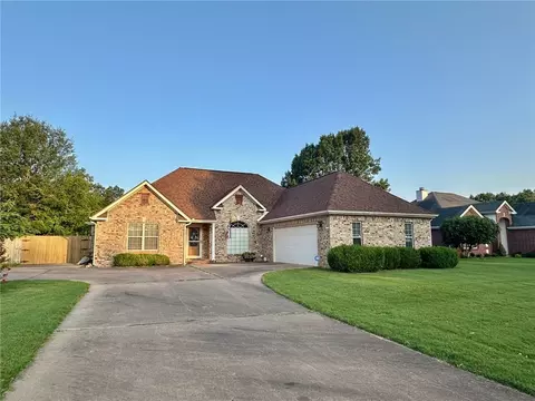 405 Old Forge Dr, Bentonville, AR 72712