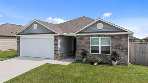 1721 King Rd, Centerton, AR 72719