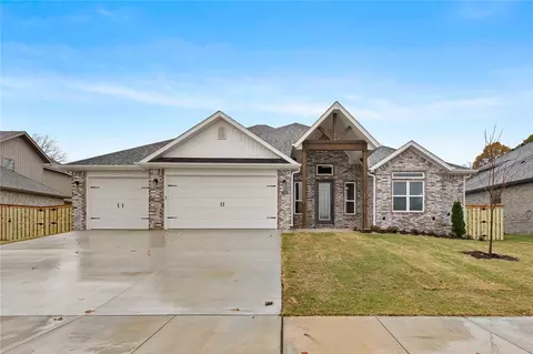 1761 Shepherd Blvd, Centerton, AR 72719