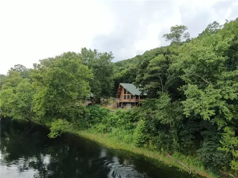 576 574 County Rd 1361, Eureka Springs, AR 72631