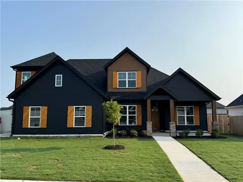 2716 Nova Ave, Lowell, AR 72745