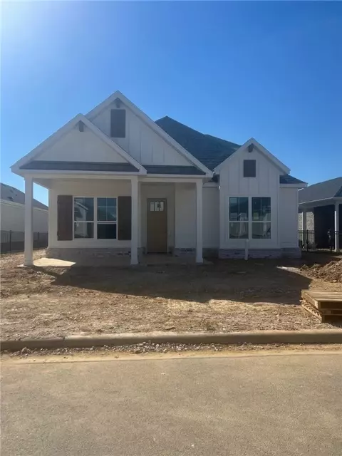 6905 Autumn Ave, Springdale, AR 72762