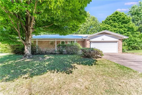 4008 Croxdale St, Springdale, AR 72764
