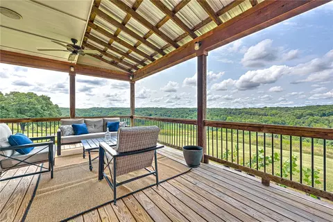 8770 Spanker Creek Rd, Bentonville, AR 72712