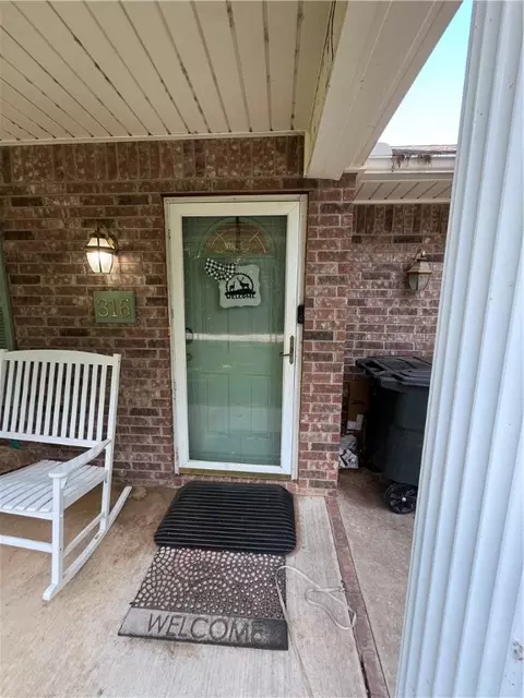 316 Miller St, Altus, AR 72821 photo 3