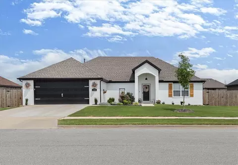 320 N Tacoma St, Farmington, AR 72730