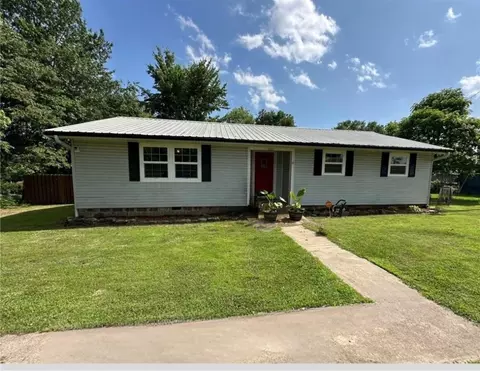 3221 Wildcat Creek Blvd, Fayetteville, AR 72704