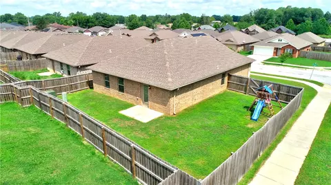 View/Area - 1010 E Sumac St, Rogers, AR 72756 photo 3 of 4