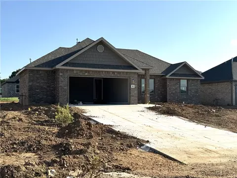 882 Sugar Loaf Rd, Prairie Grove, AR 72753