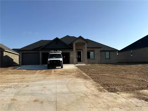 902 Sugar Loaf Rd, Prairie Grove, AR 72753