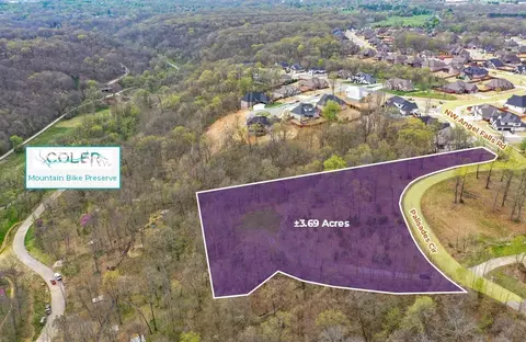 2820 Palisades Cir, Bentonville, AR 72712
