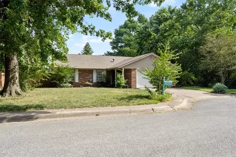 Exterior - 304 Eames Ave, Springdale, AR 72764 photo 3 of 5