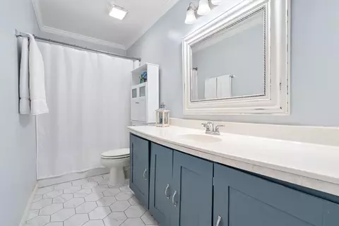 Bath - 304 Eames Ave, Springdale, AR 72764 photo 2 of 2