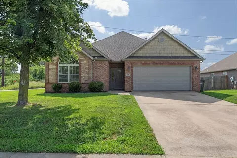 522 Westbury St, Springdale, AR 72762