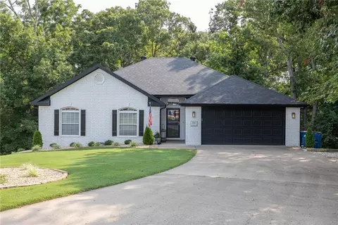 404 Willington Ln, Bentonville, AR 72712