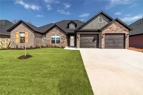 433 Casella St, Tontitown, AR 72762