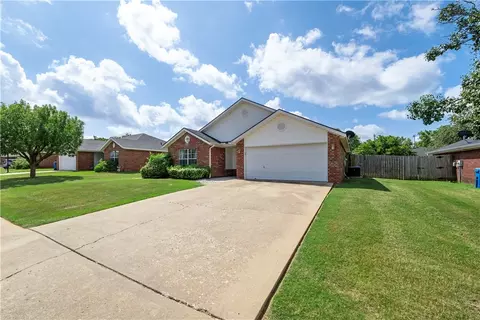 902 Rachel Ave, Bentonville, AR 72712