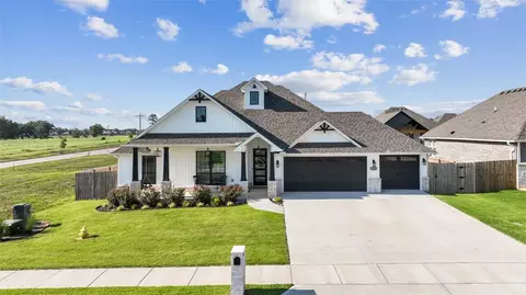 1910 Shelby St, Pea Ridge, AR 72751