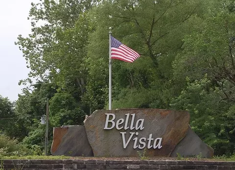 Wilmcote Lane, Bella Vista, AR 72715