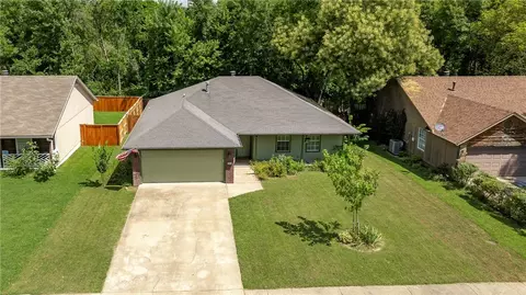 3482 W Vassar St, Fayetteville, AR 72704