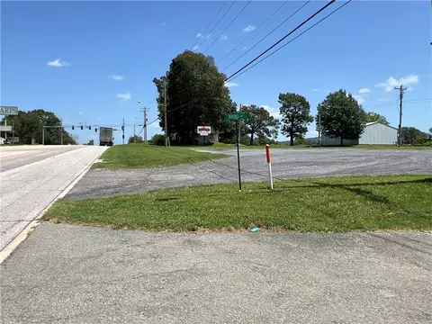 705 N Highway 65, Marshall, AR 72650