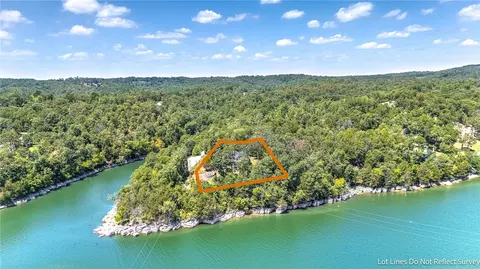 17813 Ventris Cove Cir, Rogers, AR 72756