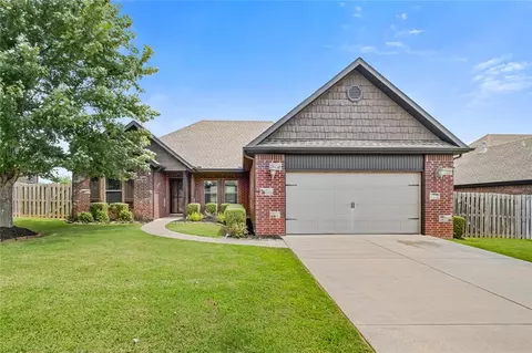 6203 S 56th St, Rogers, AR 72758