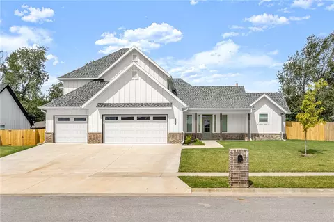 218 Mueller Way, Prairie Grove, AR 72753