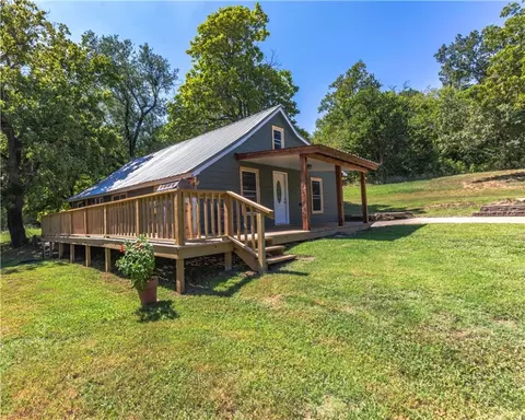 13823 Kettle Springs Rd, Prairie Grove, AR 72753