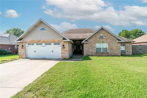 2907 NW Apple Harvest, Bentonville, AR 72712