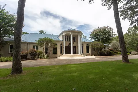 1686 Marina Rd, Russellville, AR 72802