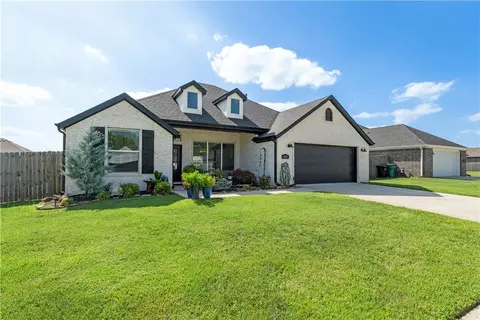 459 N Yona Ln, Farmington, AR 72730