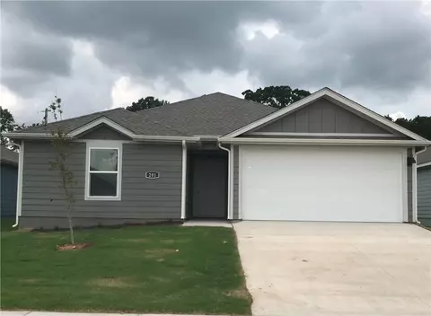 201 NW Pinwheel St, Gentry, AR 72734