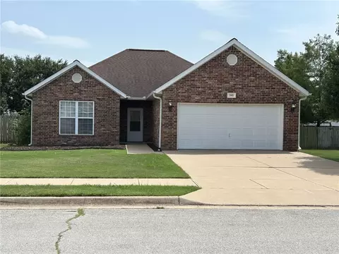 180 Sugar Leaf Ct, Siloam Springs, AR 72761