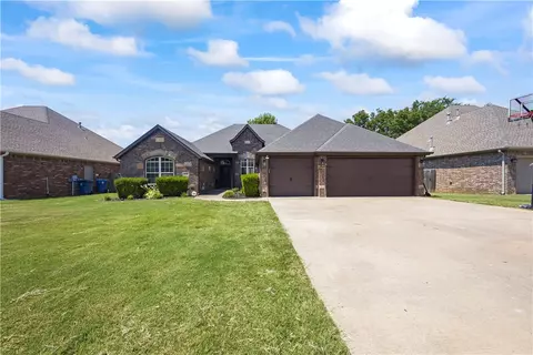 4606 SW Skyline St, Bentonville, AR 72712